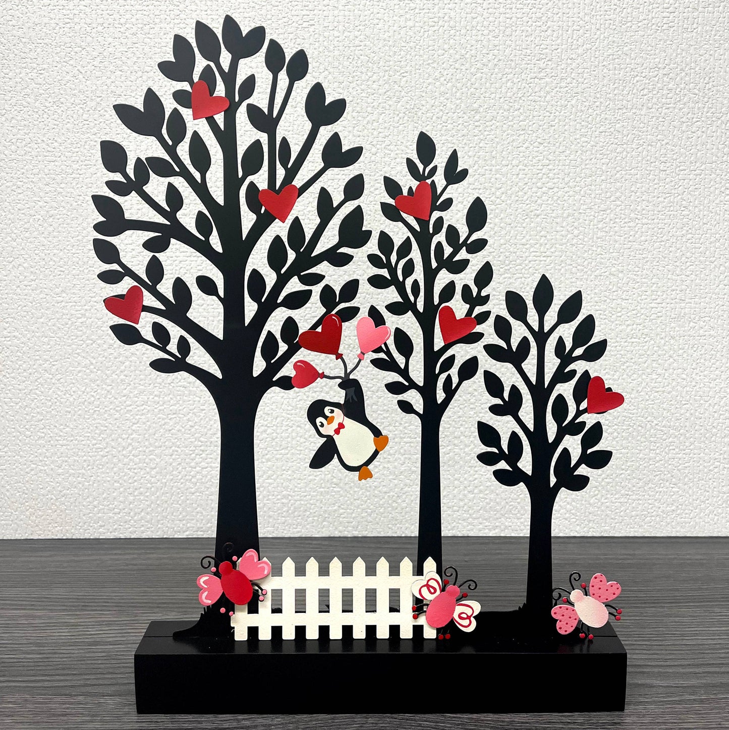 Penguin w/ Heart Balloons Magnet, Valentine's Decor