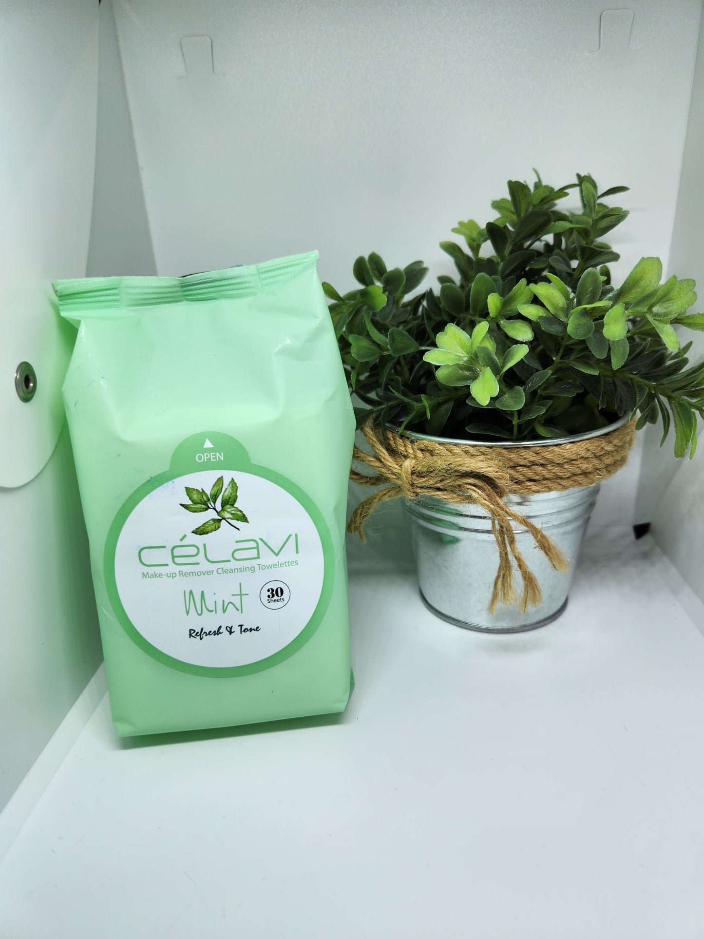 Celavi Makeup Remover Wipes