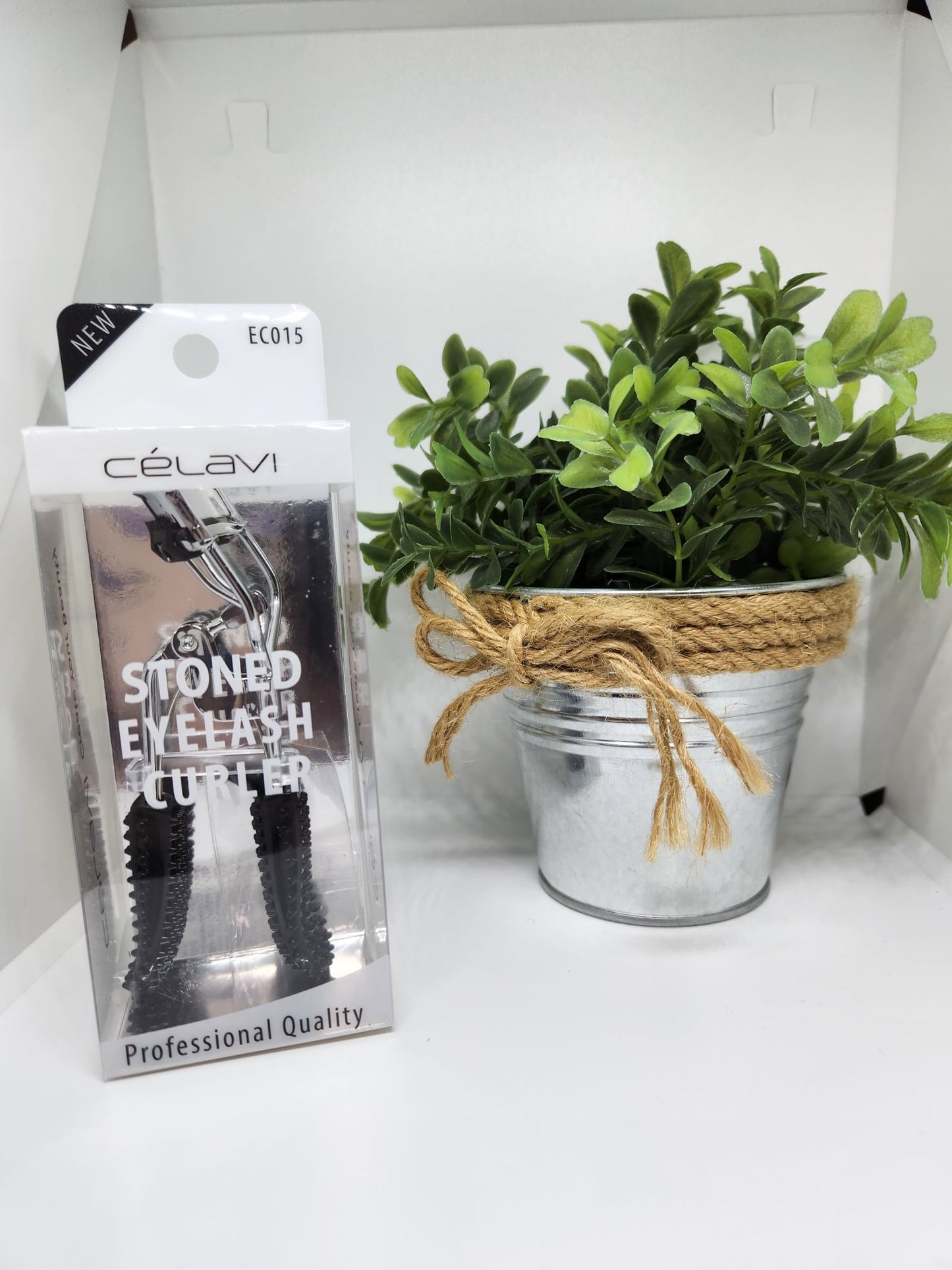 Celavi Stoney Eyelash Curler