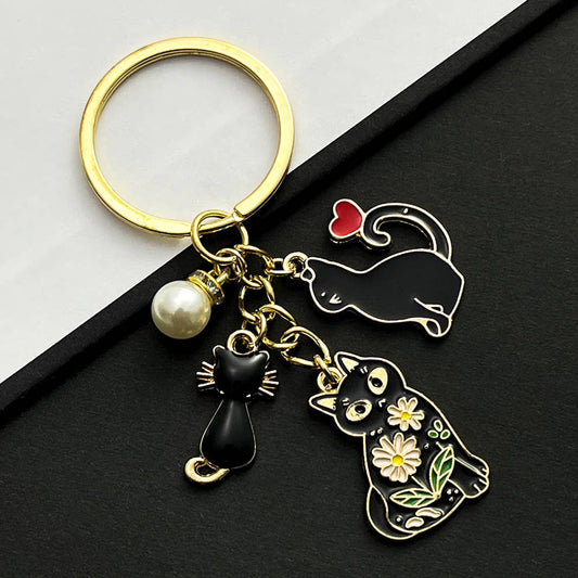 Cartoon Pearl Heart Black Cat Keychain